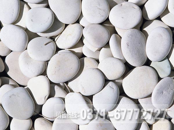 鹅卵石破碎机每小时处理多少吨鹅卵石？