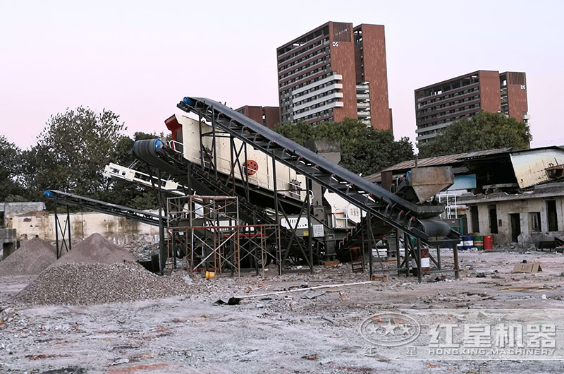 湖南客户时产300吨作业现场（处理建筑垃圾）