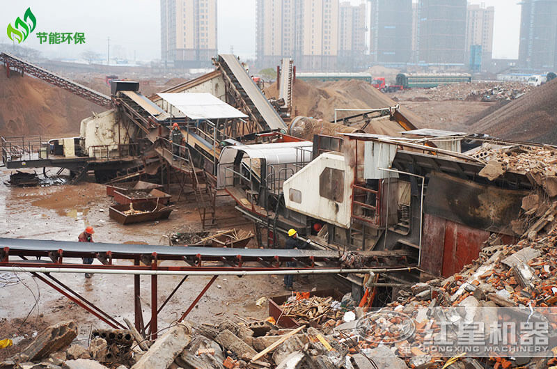 移动破碎机处理建筑垃圾，湖南客户现场